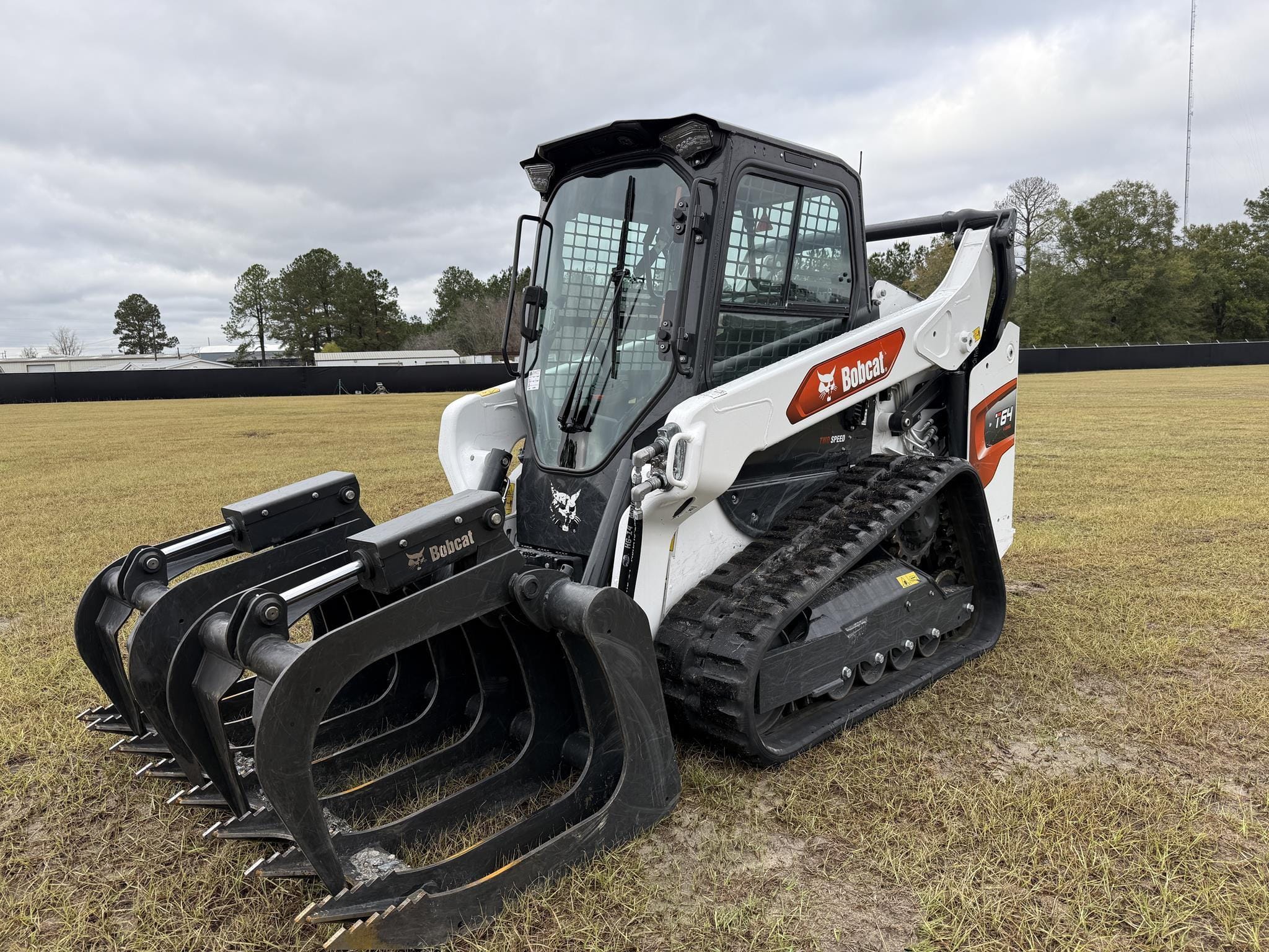 2024 Bobcat T64 Equipment Image0