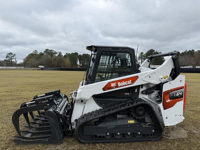 Image of Bobcat T64 equipment image 1