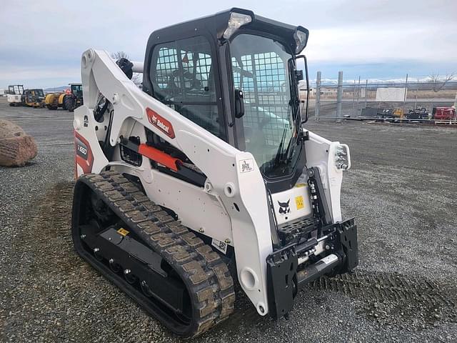 Image of Bobcat T650 equipment image 3