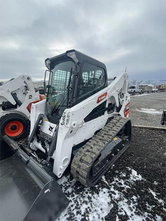 Image of Bobcat T650 equipment image 3