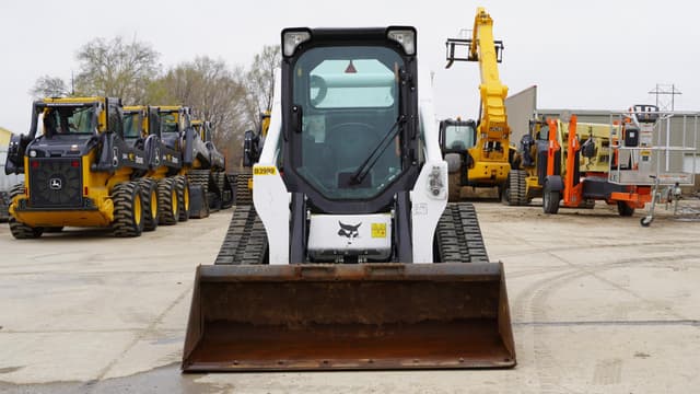 Image of Bobcat T650 equipment image 3