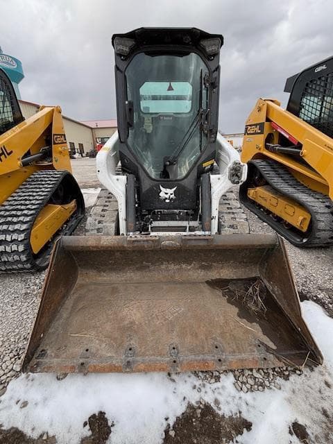 Image of Bobcat T66 equipment image 2