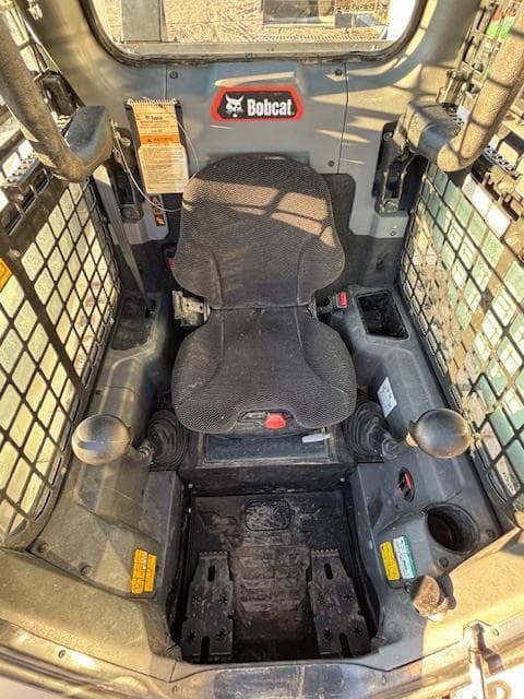 Image of Bobcat T66 equipment image 3