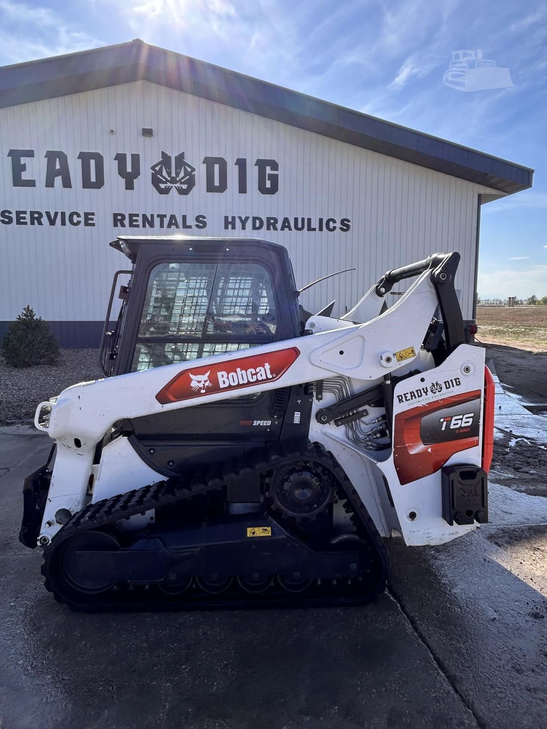 Image of Bobcat T66 Primary image
