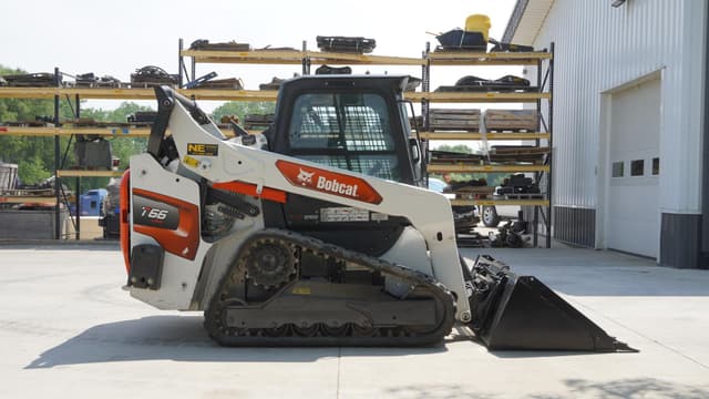 Image of Bobcat T66 equipment image 4
