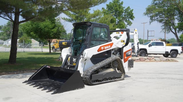 Image of Bobcat T66 equipment image 1