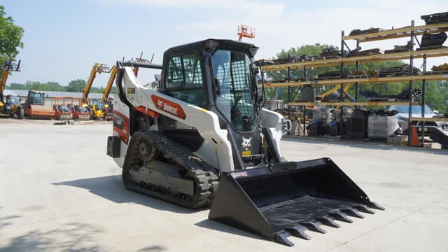 Image of Bobcat T66 equipment image 3