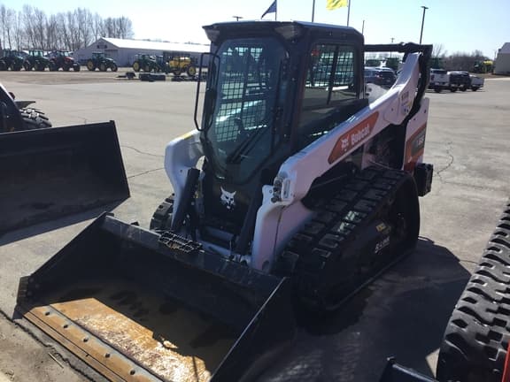 Image of Bobcat T66 equipment image 2