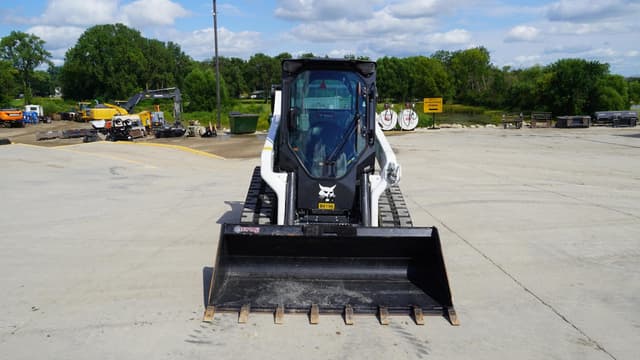 Image of Bobcat T66 equipment image 3