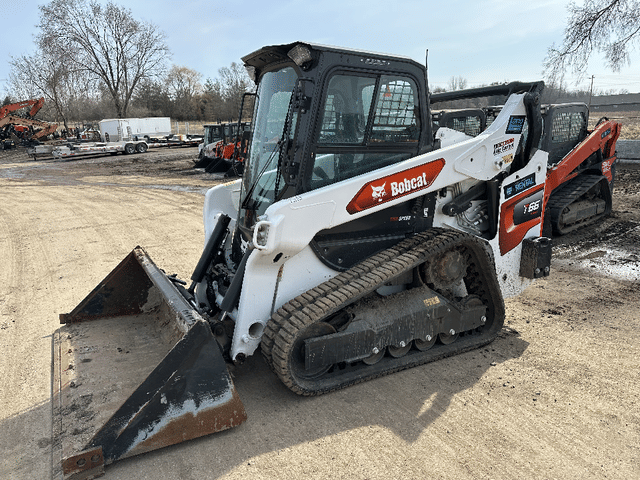Image of Bobcat T66 equipment image 3