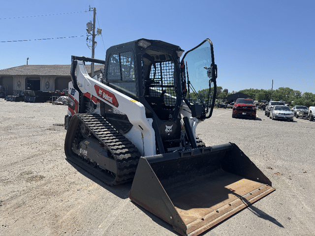Image of Bobcat T66 equipment image 2