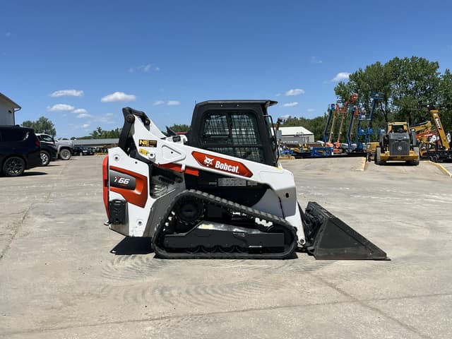 Image of Bobcat T66 equipment image 4