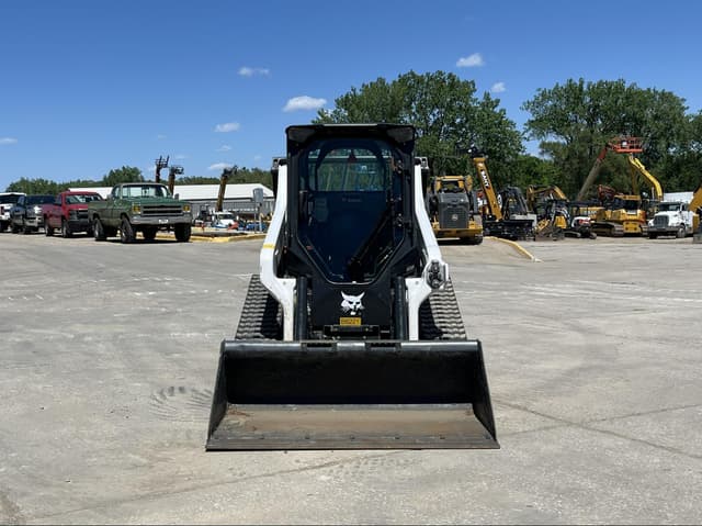 Image of Bobcat T66 equipment image 3