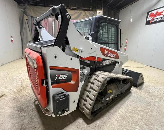 Image of Bobcat T66 equipment image 4