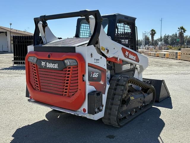 Image of Bobcat T66 equipment image 2