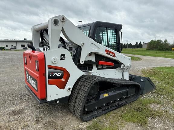 Image of Bobcat T740 equipment image 3