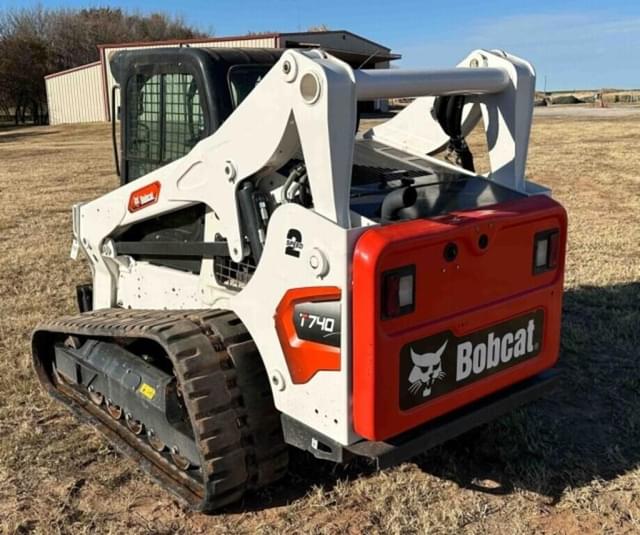 Image of Bobcat T740 equipment image 2