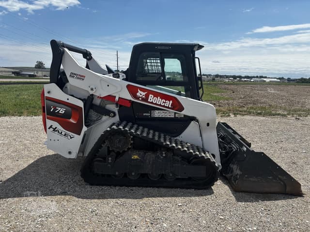 Image of Bobcat T76 equipment image 4