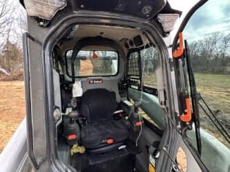 Image of Bobcat T76 equipment image 2
