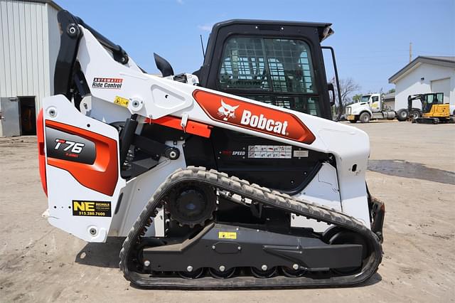 Image of Bobcat T76 equipment image 4