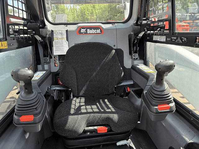 Image of Bobcat T76 equipment image 1