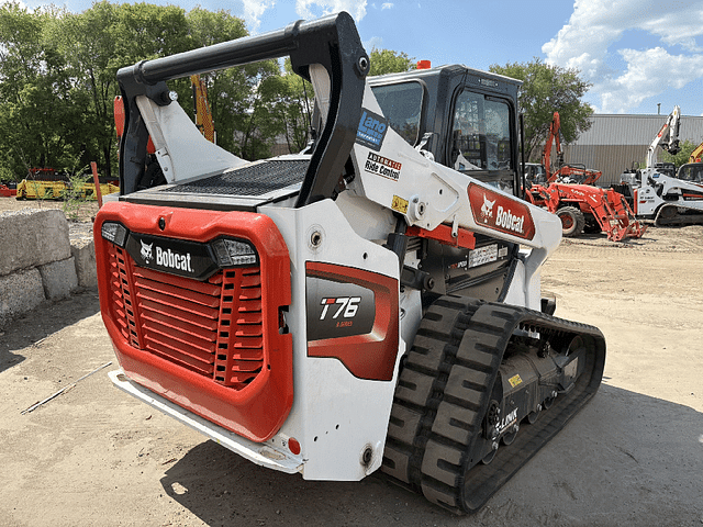 Image of Bobcat T76 equipment image 3