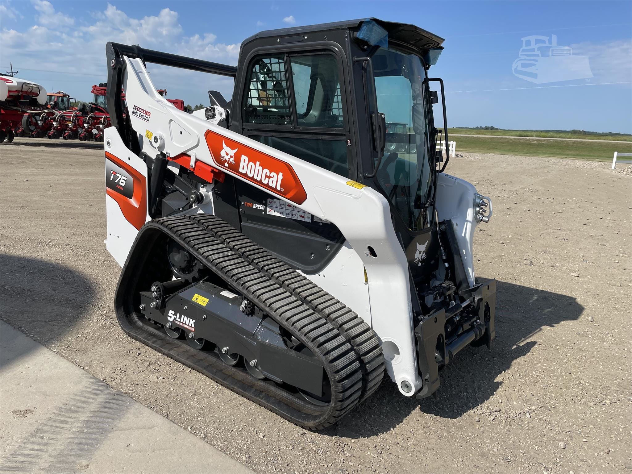 2024 Bobcat T76 Equipment Image0