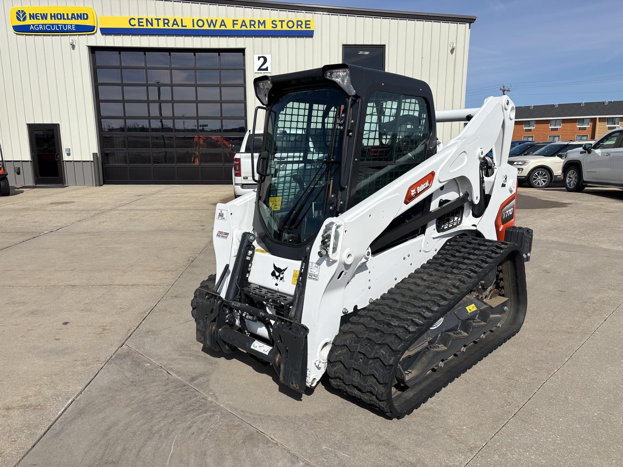 2024 Bobcat T770 Equipment Image0