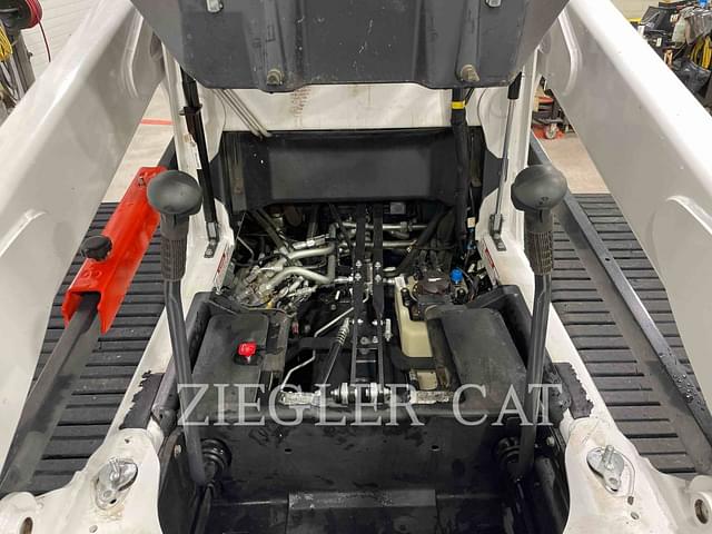 Image of Bobcat T770 equipment image 2