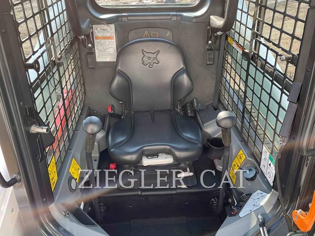Image of Bobcat T770 equipment image 4
