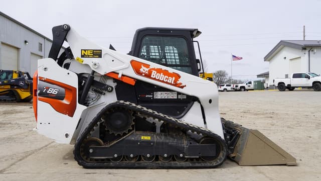 Image of Bobcat T86 equipment image 3
