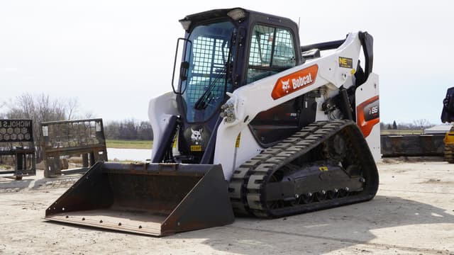 Image of Bobcat T86 equipment image 1