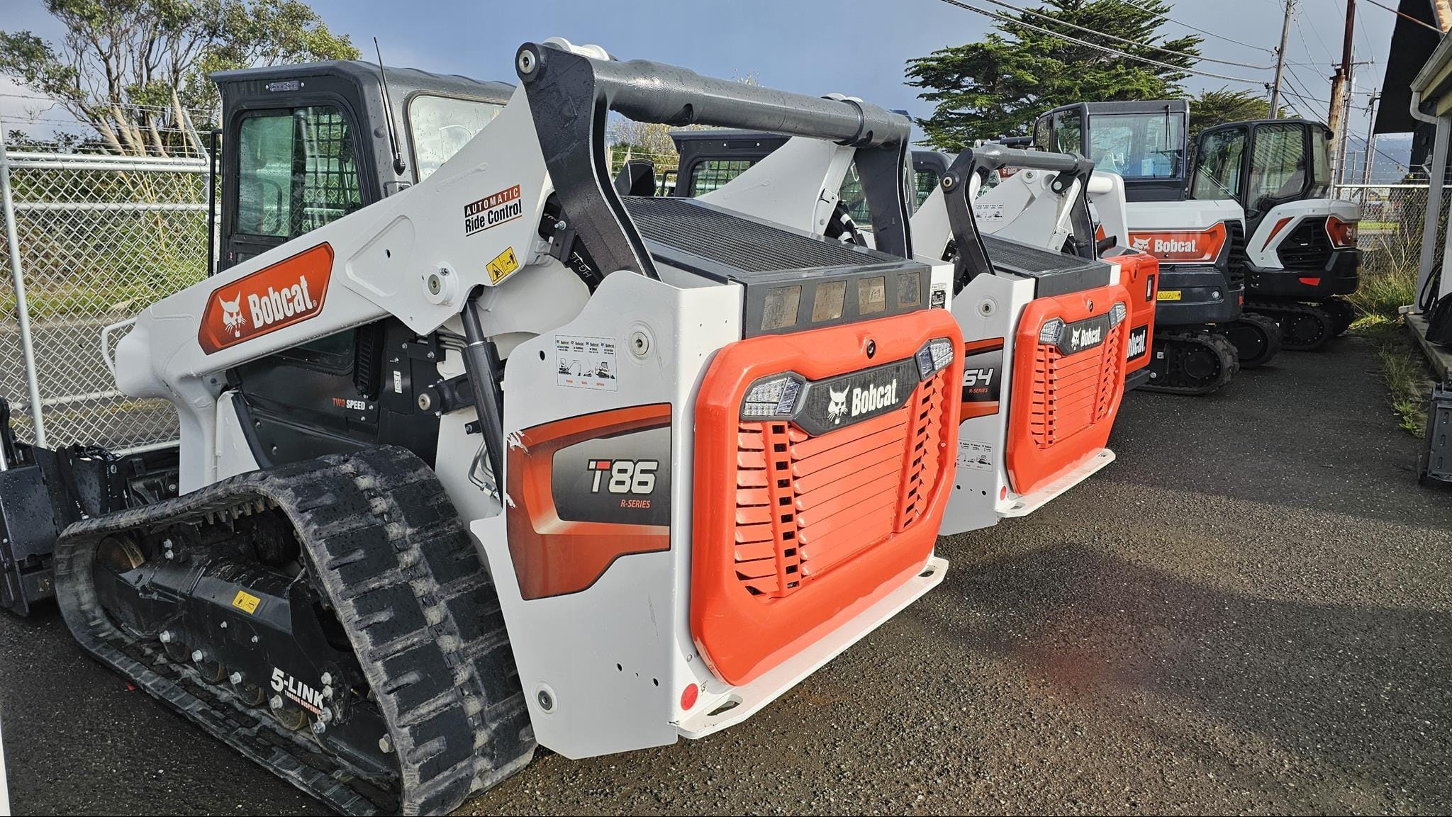 2024 Bobcat T86 Equipment Image0