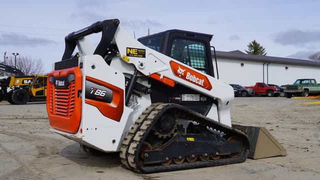 Image of Bobcat T86 equipment image 4