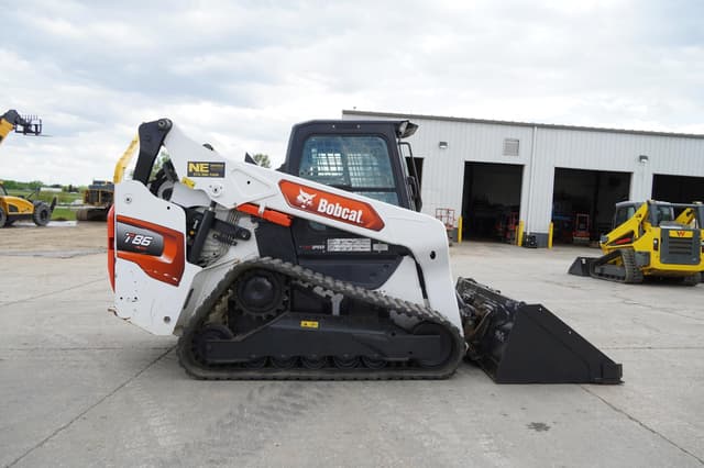 Image of Bobcat T86 equipment image 4