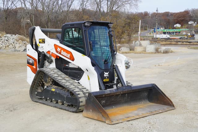 Image of Bobcat T86 equipment image 4