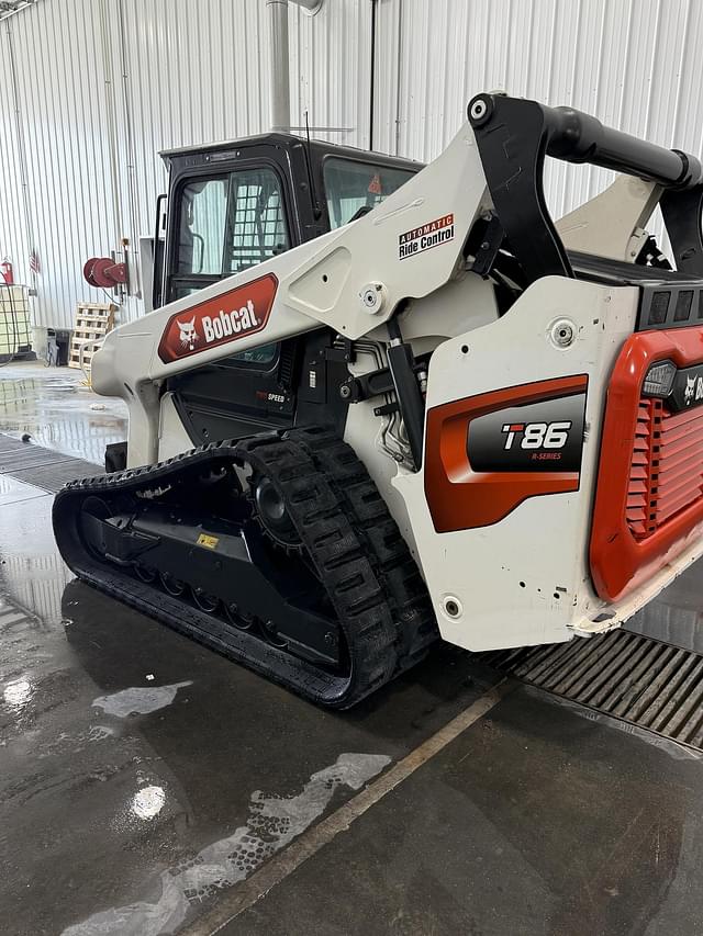 Image of Bobcat T86 equipment image 3