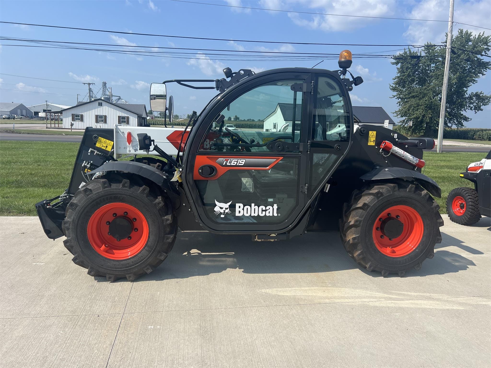 Main image Bobcat TL619