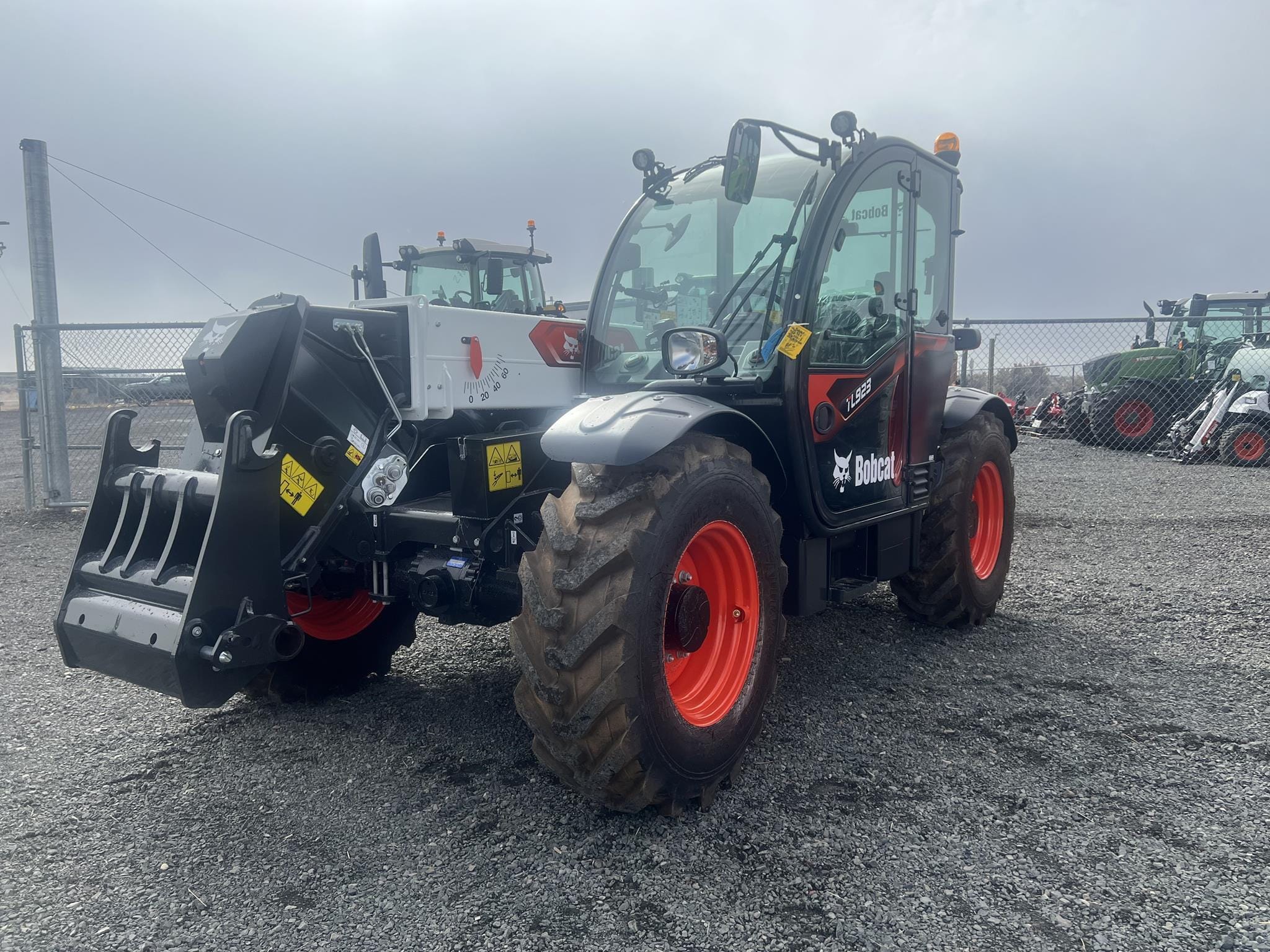 Main image Bobcat TL923