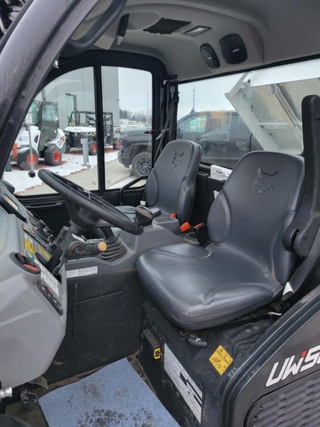 Image of Bobcat UW56 equipment image 4