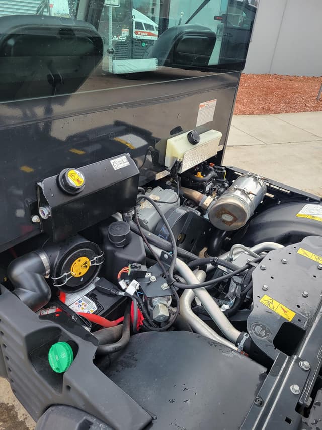 Image of Bobcat UW56 equipment image 4