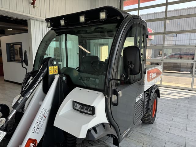 Image of Bobcat Toolcat UW56 equipment image 1