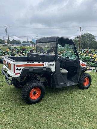 Image of Bobcat UV34 equipment image 4