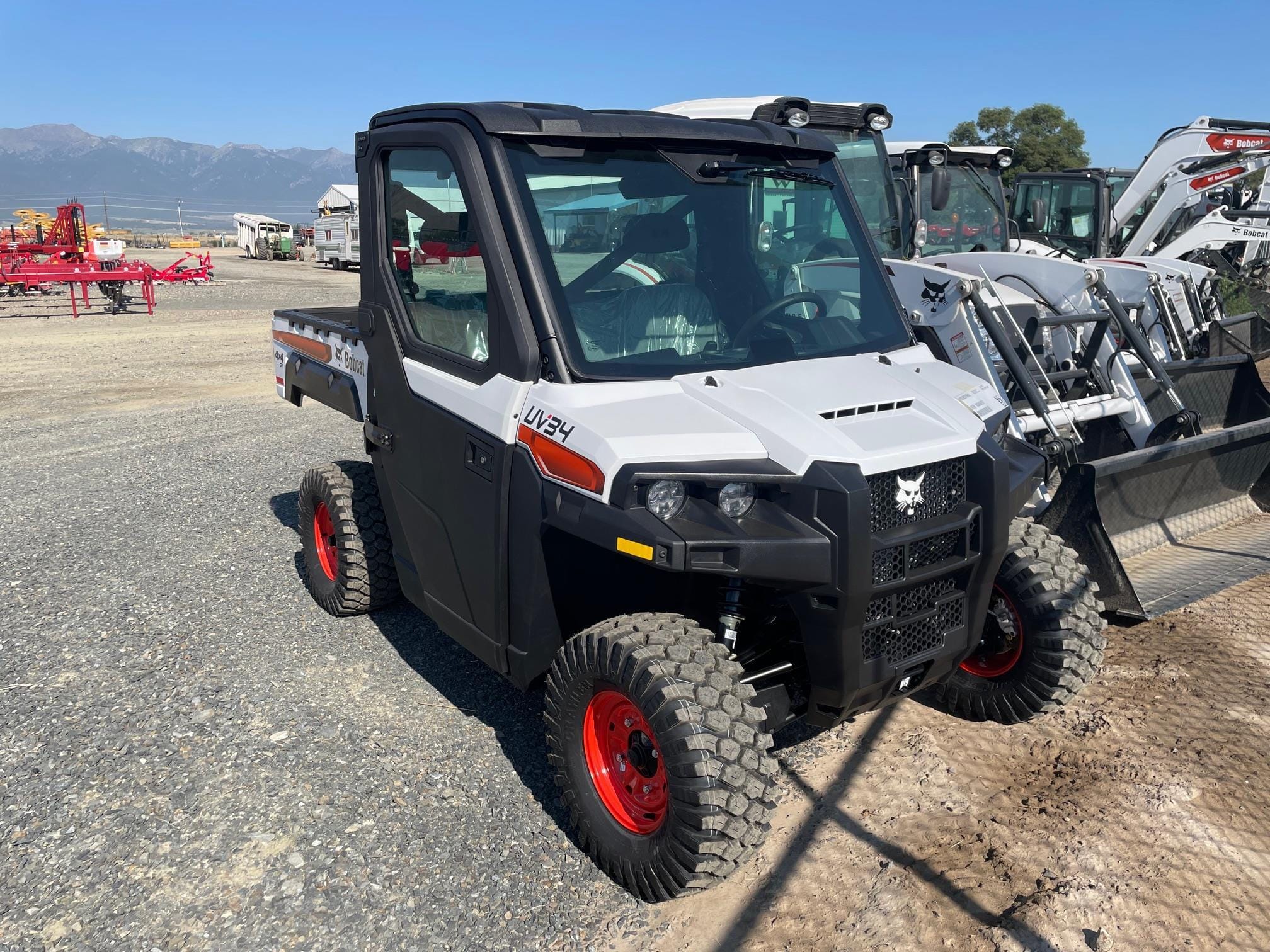 2024 Bobcat UV34 Equipment Image0