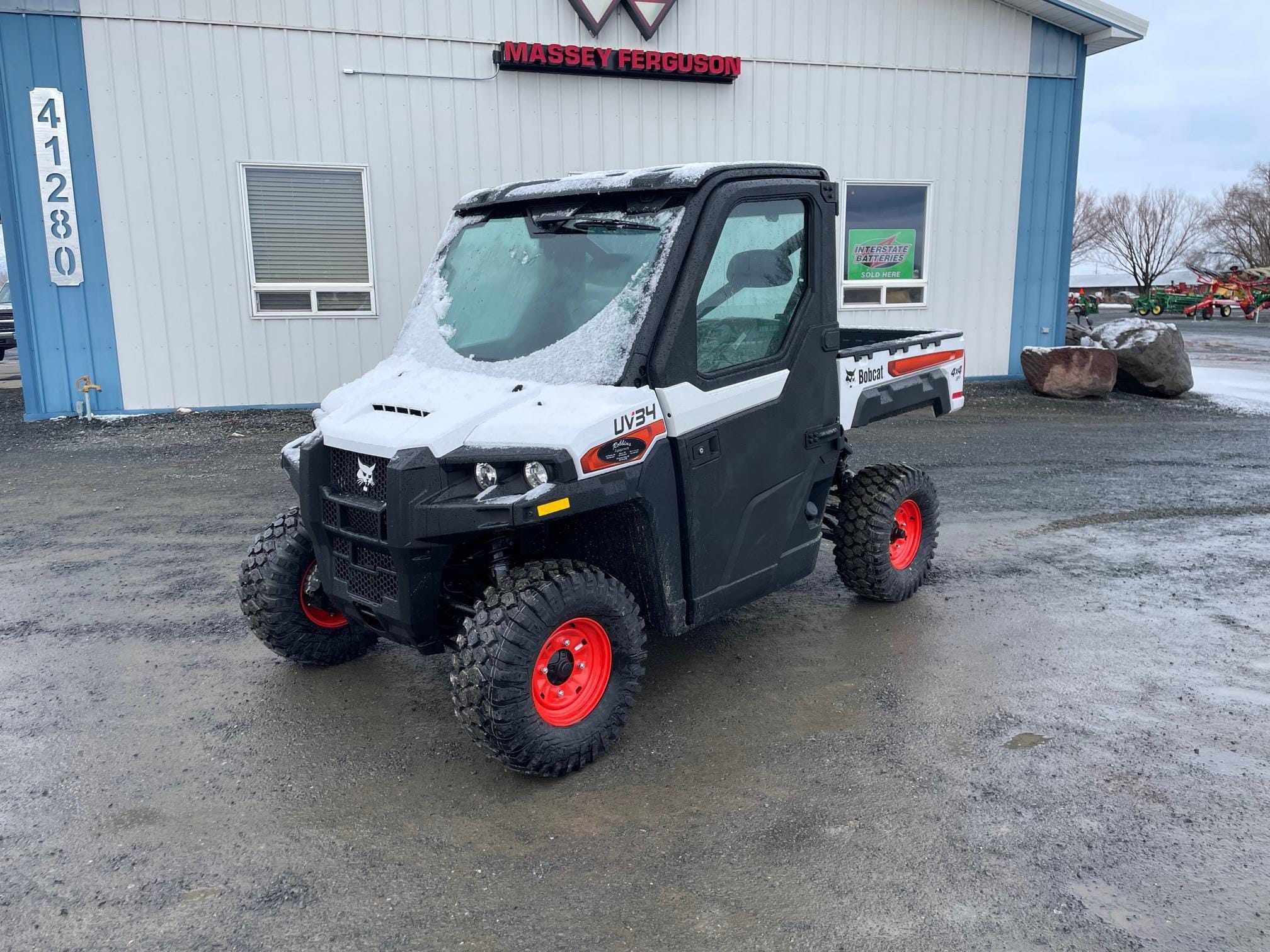 2024 Bobcat UV34 Equipment Image0