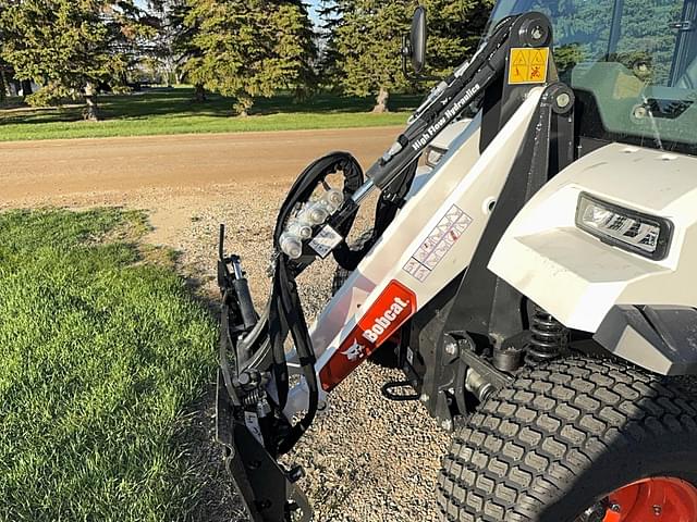 Image of Bobcat UW56 equipment image 1