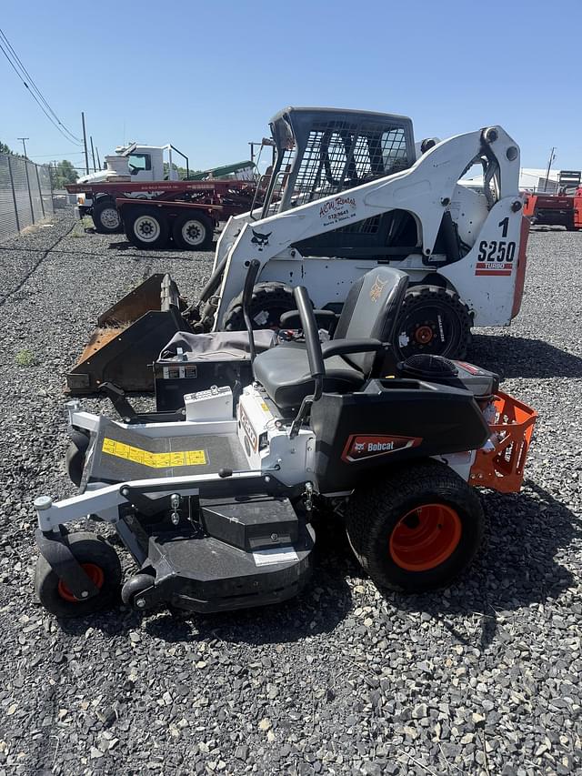 Image of Bobcat ZT2000 equipment image 1