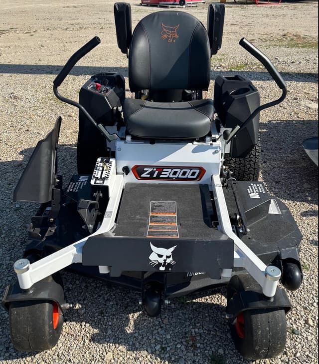 Image of Bobcat ZT3000 equipment image 1