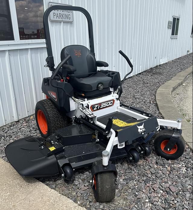 Image of Bobcat ZT3500 equipment image 2