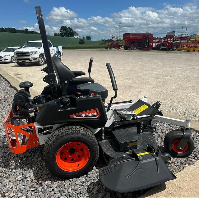 Image of Bobcat ZT3500 equipment image 4